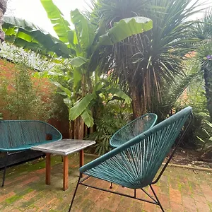  Hébergement de vacances La Petite Maison Dans La Jungle