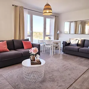 https://lakeside-provence-4-etoiles-vue-sur-le-lac-parking-sous.fr-provencehotel.com